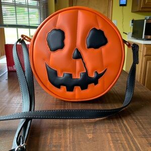 Trick or Treat Studios HALLOWEEN crossbody pumpkin bag - Love Pain and Stitches
